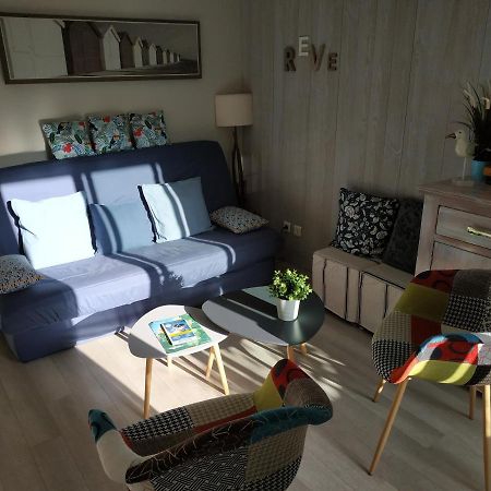 Charmant Appartement A 350M De La Plage Et Du Port Fréjus Dış mekan fotoğraf