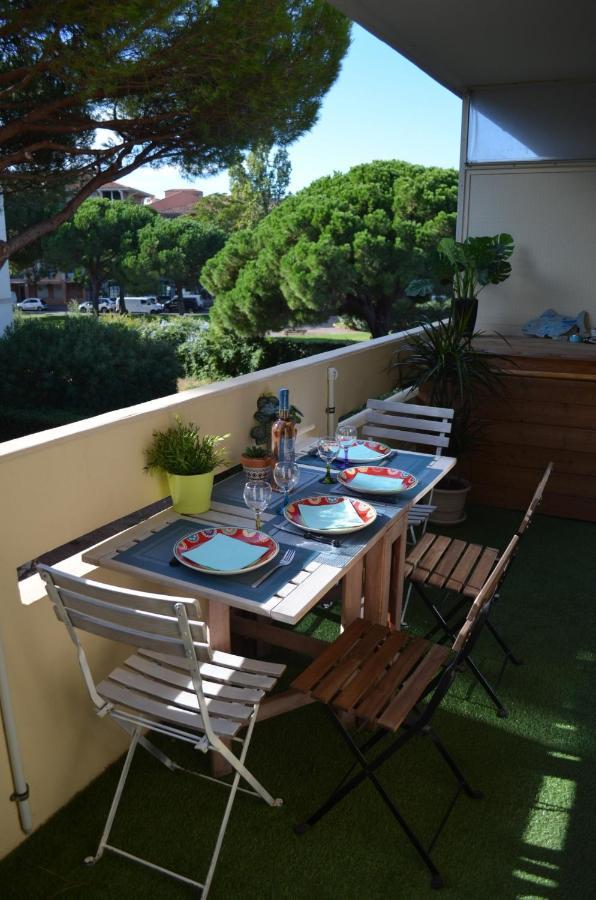 Charmant Appartement A 350M De La Plage Et Du Port Fréjus Dış mekan fotoğraf
