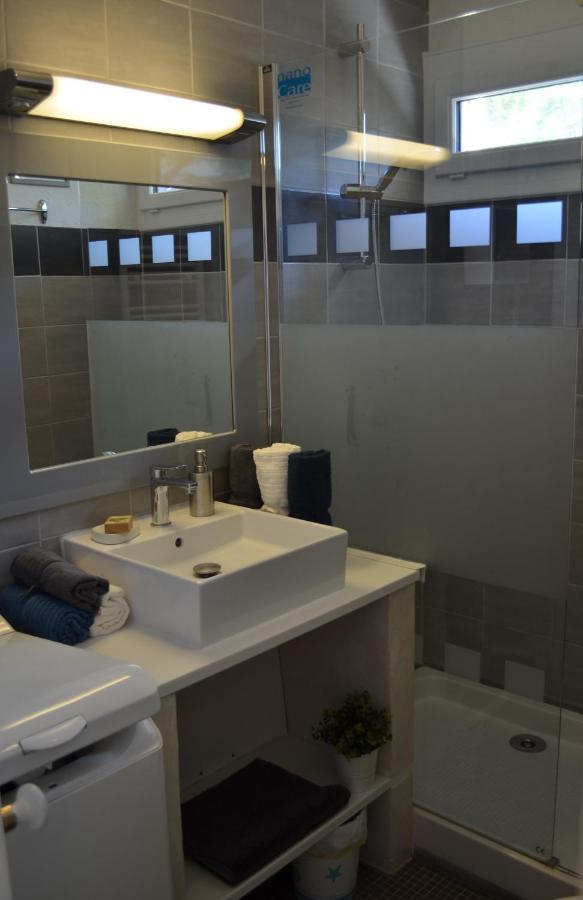 Charmant Appartement A 350M De La Plage Et Du Port Fréjus Dış mekan fotoğraf