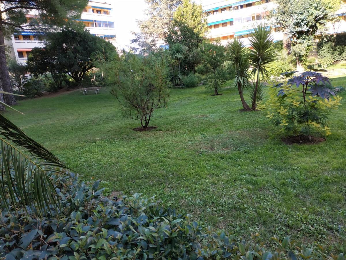 Charmant Appartement A 350M De La Plage Et Du Port Fréjus Dış mekan fotoğraf