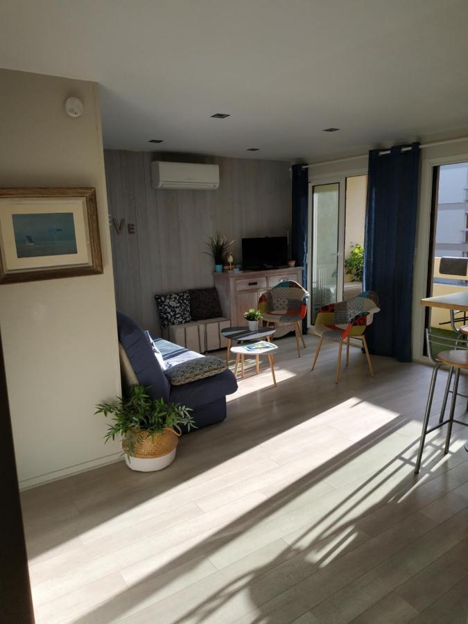 Charmant Appartement A 350M De La Plage Et Du Port Fréjus Dış mekan fotoğraf